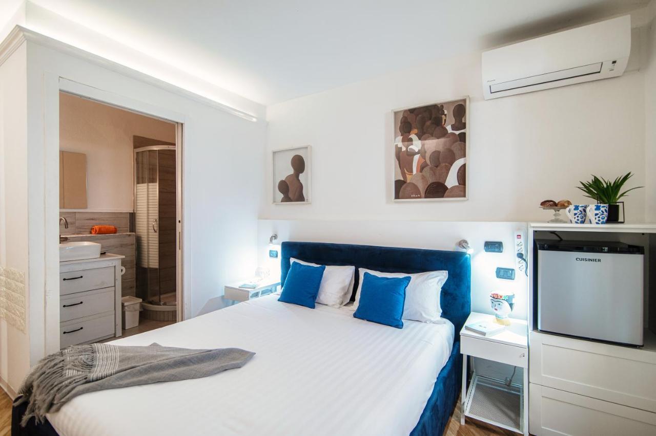 Joivy Al Duomo Guest House Como Exterior foto